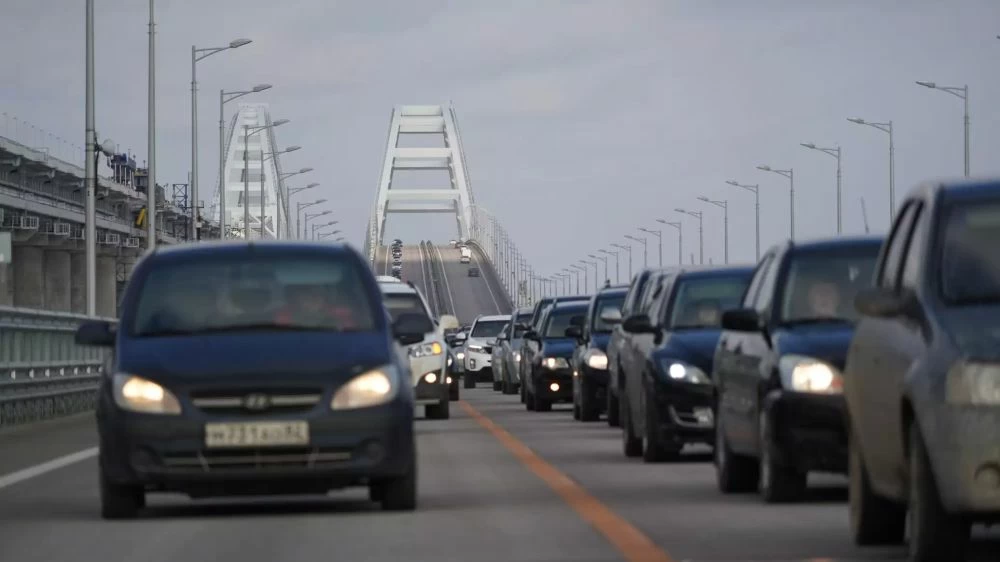 Многокилометровая пробка при въезде на Крымский мост со стороны Кубани устранена