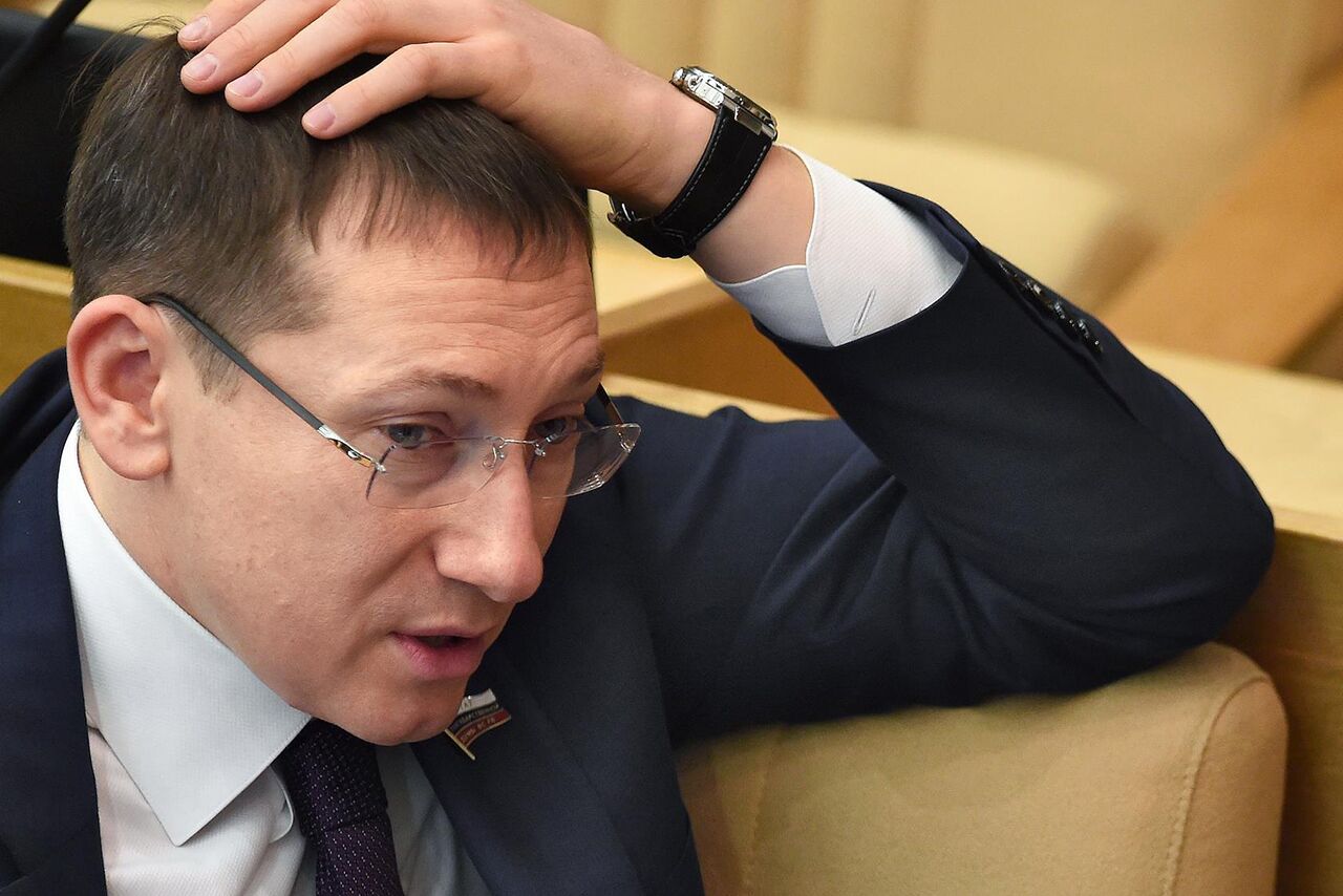 Суд не поверил экс-сенатору Лысякову, что он заплатил 2,5 млн долларов кредита наличными