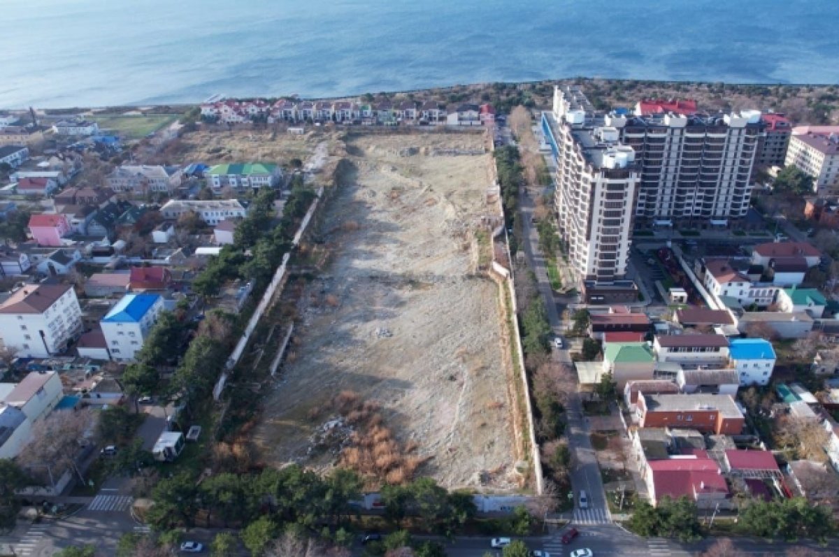В Анапе суд запретил строительство высотного дома на берегу моря