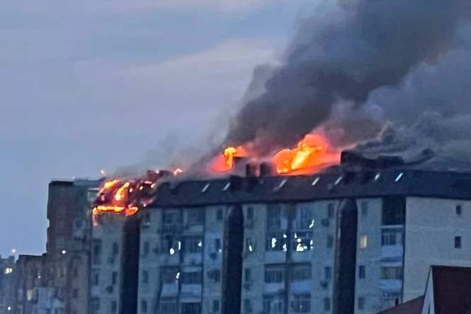 В Анапе случился пожар на одиннадцатом этаже самостроя
