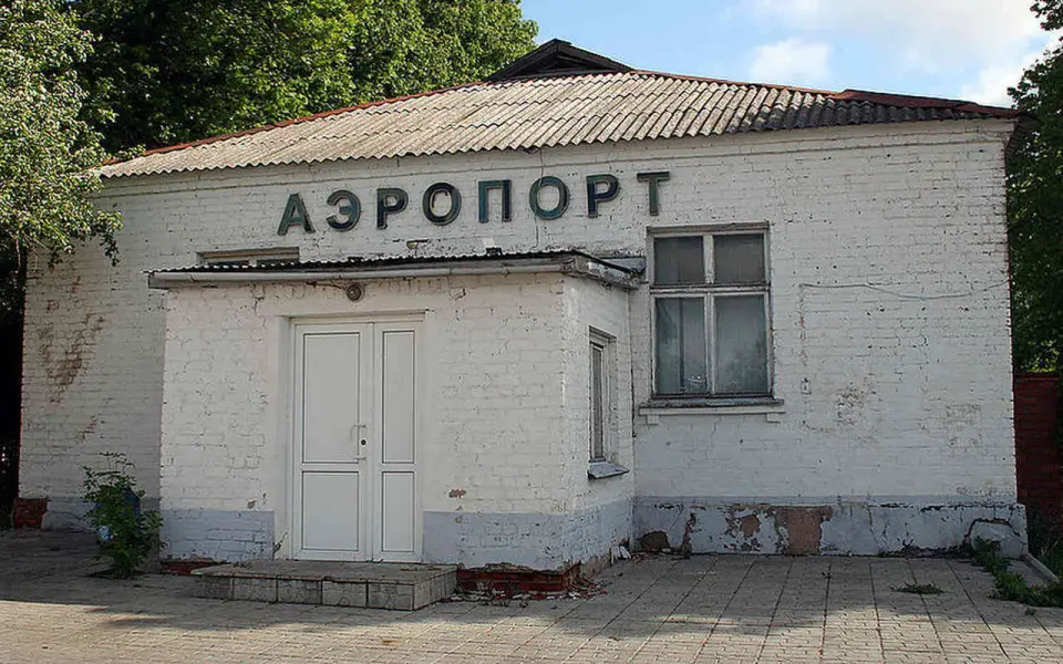 Орловская область расторгла контракт на реконструкцию аэропорта «Южный»