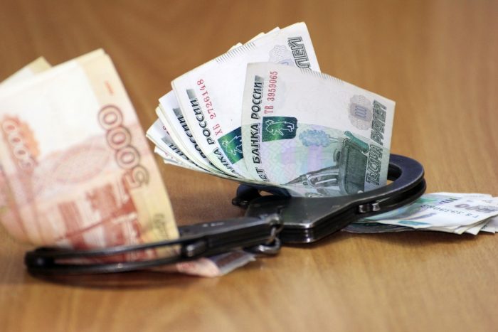 В Краснодаре подрядчика оштрафовали за взятку инспектору и внесли в реестр коррупционеров